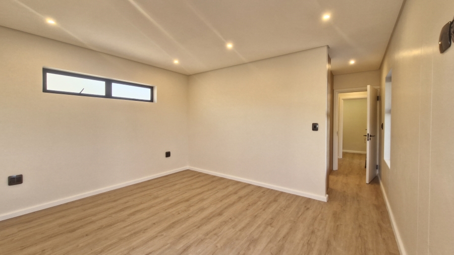 3 Bedroom Property for Sale in Country Club Western Cape